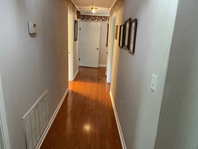 Country Home For Sale In Mcnairy Tn With 3 Acres - image 30