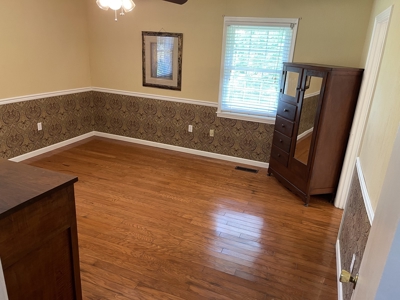 Country Home For Sale In Mcnairy Tn With 3 Acres - image 21