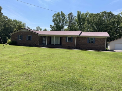 Country Home For Sale In Mcnairy Tn With 3 Acres - image 4