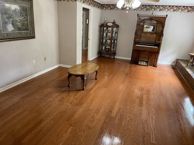 Country Home For Sale In Mcnairy Tn With 3 Acres - image 7