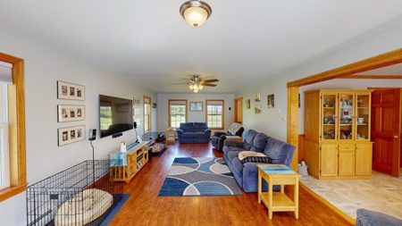 Maine Cape Home in the Country - image 13