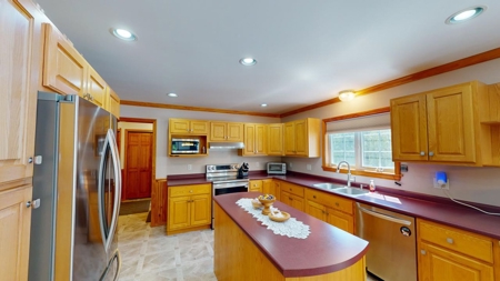 Maine Cape Home in the Country - image 7