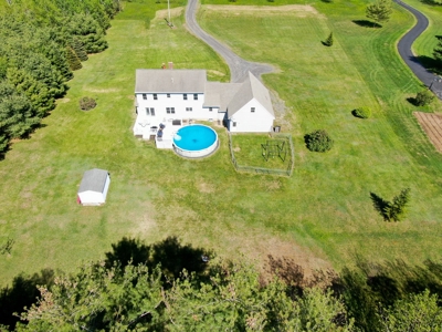 Maine Cape Home in the Country - image 4