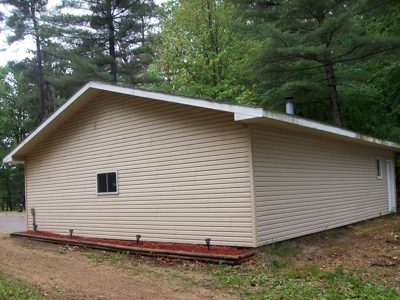 Outdoor lovers, country home on almost 5 acres - image 37