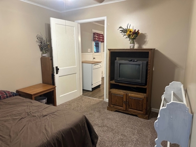 3 Bed 1 Bath Bungalow w/ Detached Garage - image 15