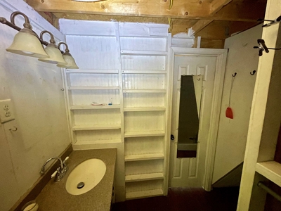 Tiny Home & Land For Sale Near the Little Red River in AR - image 10
