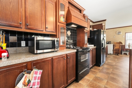 Recycling Business & Residence with 9.22a in West Plains, MO - image 12