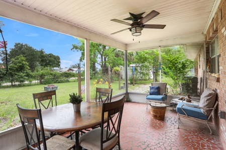 3/2 Brick Home In The Heart Of Trenton, Fl! - image 20