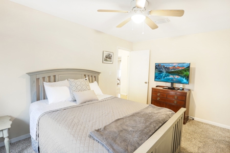 3/2 Brick Home In The Heart Of Trenton, Fl! - image 11