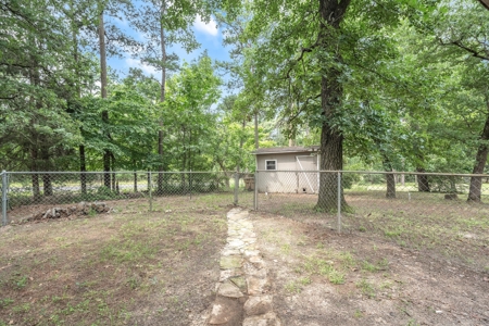 2Br-2Ba Holly Lake Ranch East Of Dallas Northeast Texas - image 26