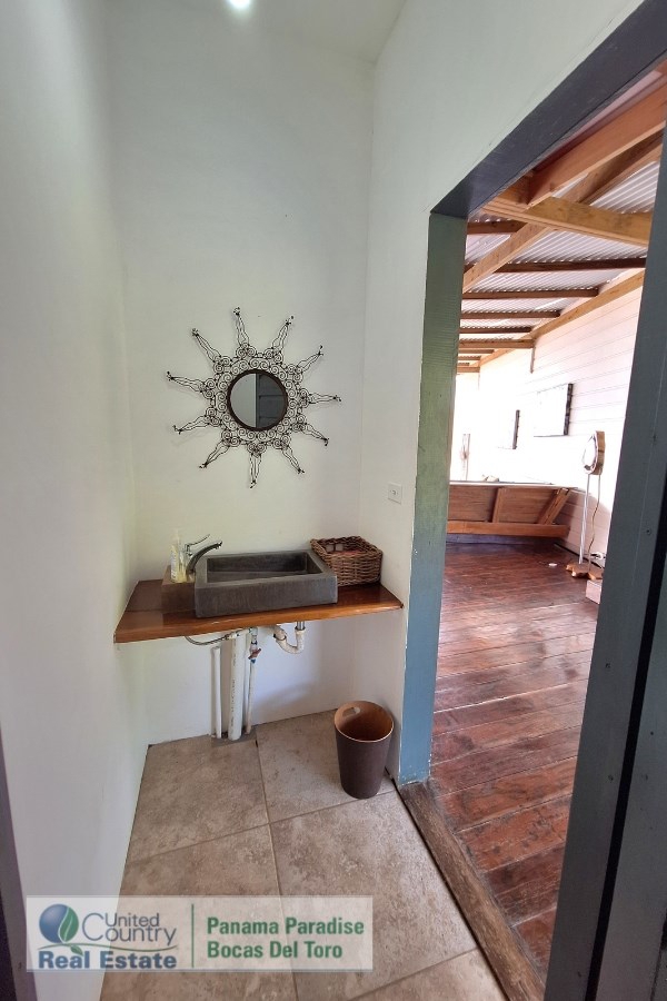 Luxury Lodge — Isla Solarte, Bocas del Toro - 26