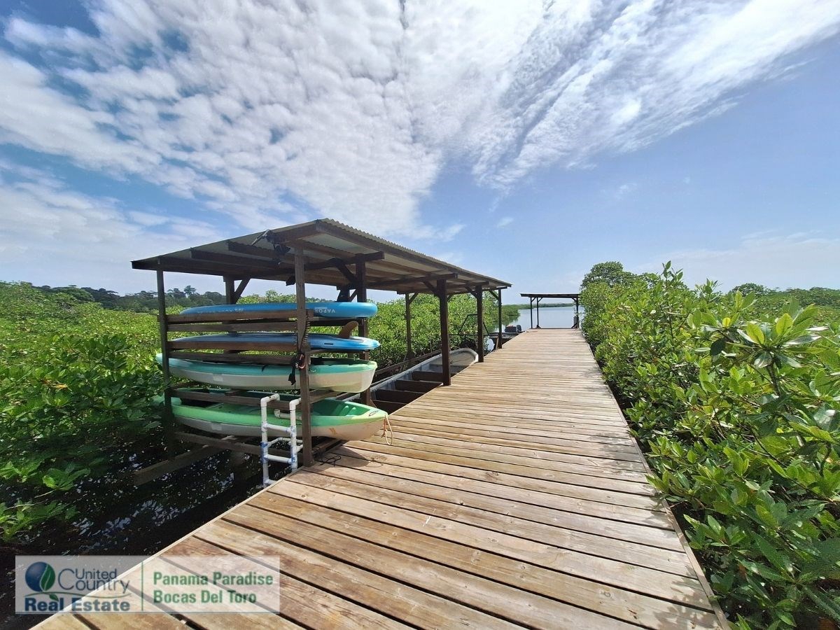 Luxury Lodge — Isla Solarte, Bocas del Toro - 11