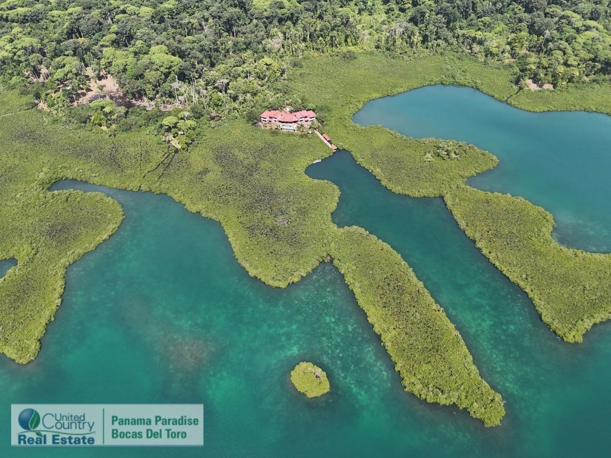 Luxury Lodge — Isla Solarte, Bocas del Toro - 8