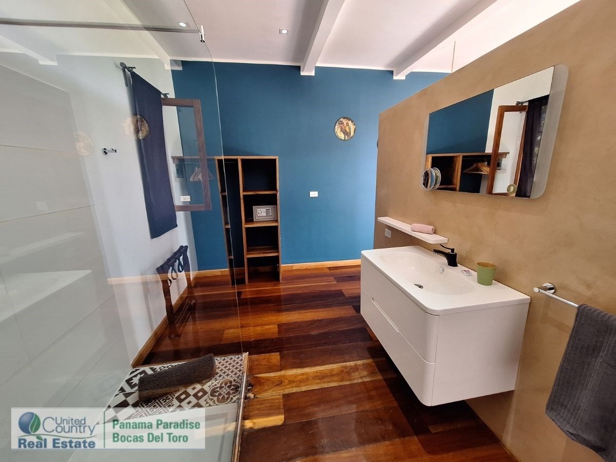 Luxury Lodge — Isla Solarte, Bocas del Toro - 3