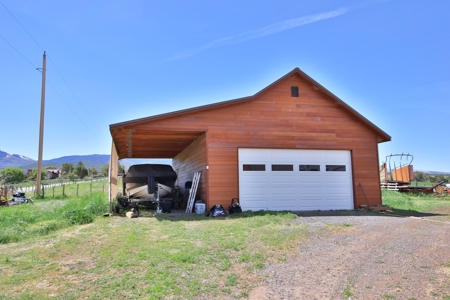 Country Home with Workshop, Irrigation, and Views For Sale - image 26