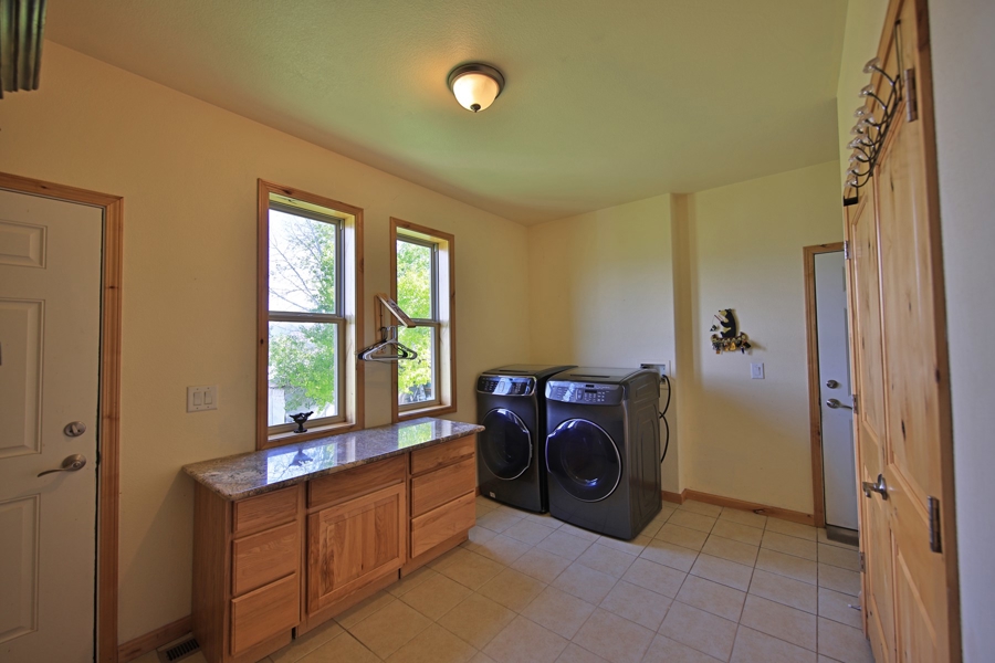 Colorado Home With Irrigation Workshop For Sale