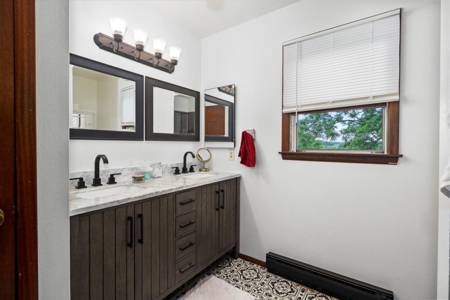 Charming Ranch Style Home on Serene 40 Acres - image 25