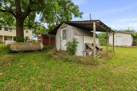 Charming Ranch Style Home on Serene 40 Acres - image 7
