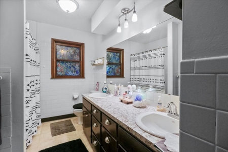 Charming Ranch Style Home on Serene 40 Acres - image 20