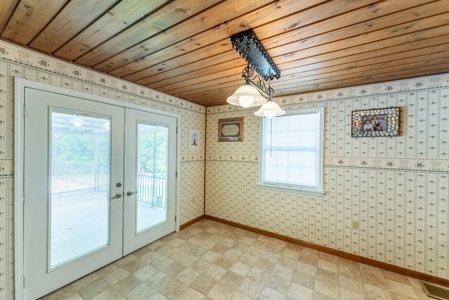 Country Home in Thayer Missouri - image 14