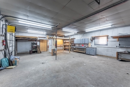 Country Home in Thayer Missouri - image 29