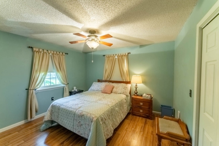 Country Home in Thayer Missouri - image 10