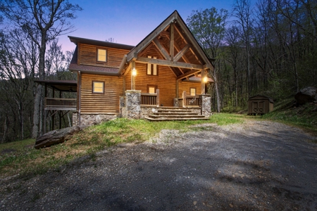 Log Cabin in Mitchell County NC - image 1