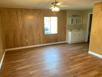 Home in Town in Thayer Missouri - image 11
