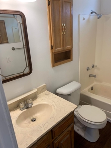 Home in Town in Thayer Missouri - image 17