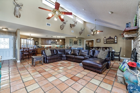 Charming Custom-Built Home with Stunning Views Sonora TX - image 8