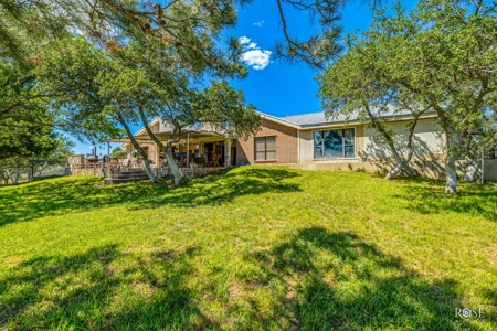 Charming Custom-Built Home with Stunning Views Sonora TX - image 32