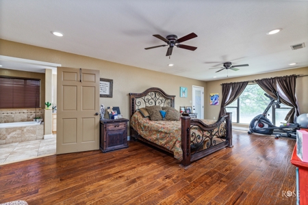 Charming Custom-Built Home with Stunning Views Sonora TX - image 15