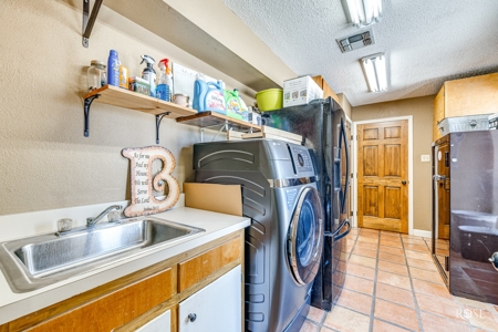 Charming Custom-Built Home with Stunning Views Sonora TX - image 22