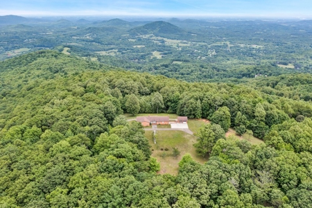 Large Brick Family Home for Sale in Vinton VA - image 48
