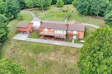 Large Brick Family Home for Sale in Vinton VA - image 46
