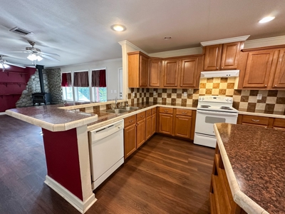Peaceful 10.5-Acre Property in Gatesville, TX – Perfect for - image 38