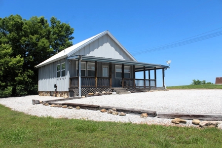 Vacation Cabin Joining Ozark National Forest For Sale - image 2