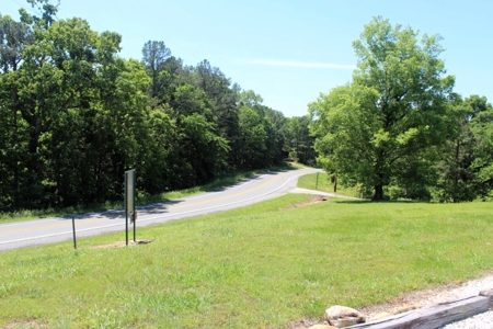 Vacation Cabin Joining Ozark National Forest For Sale - image 21