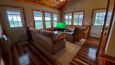 Vacation Cabin Joining Ozark National Forest For Sale - image 10