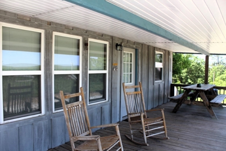 Vacation Cabin Joining Ozark National Forest For Sale - image 4