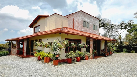 Wonderful property between mountains of Medellin - image 5