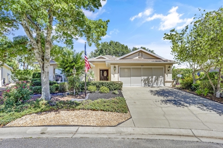 Lovely 3/2 Home In Exclusive On Top Of The World! - image 1