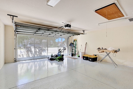 Lovely 3/2 Home In Exclusive On Top Of The World! - image 23