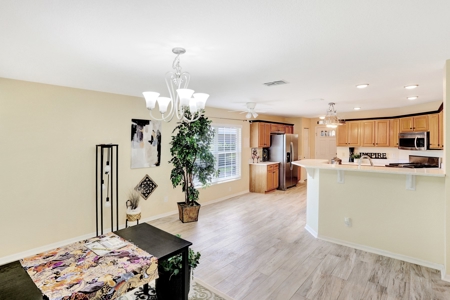 Lovely 3/2 Home In Exclusive On Top Of The World! - image 10