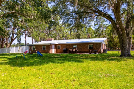 Home For Sale In Suwannee County !!! - image 5