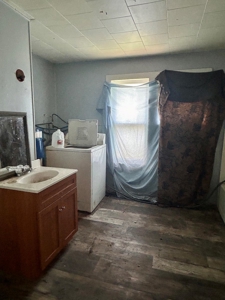 Fixer-upper house for sale in Ava Mo. - image 13