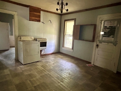 Fixer-upper house for sale in Ava Mo. - image 14