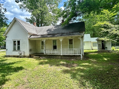 Fixer-upper house for sale in Ava Mo. - image 20
