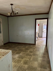 Fixer-upper house for sale in Ava Mo. - image 12