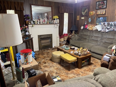 Clinton, OK Home for Sale – 3 bed, 1 bath - image 20